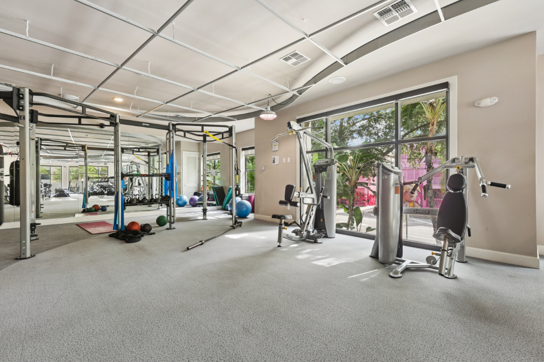 Beacon430_LuxuryApartmentCommunity_FitnessCenter_StPetersburgFL